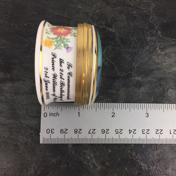 Prince William 21st Birthday Falcon China Box - Picture 11 of 12